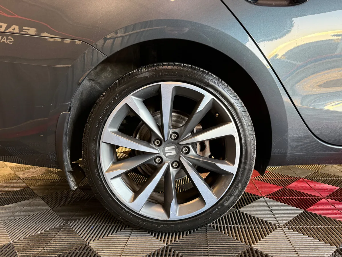 SEAT Leon Estate, Petrol Plug-in Hybrid, 2021, Grey