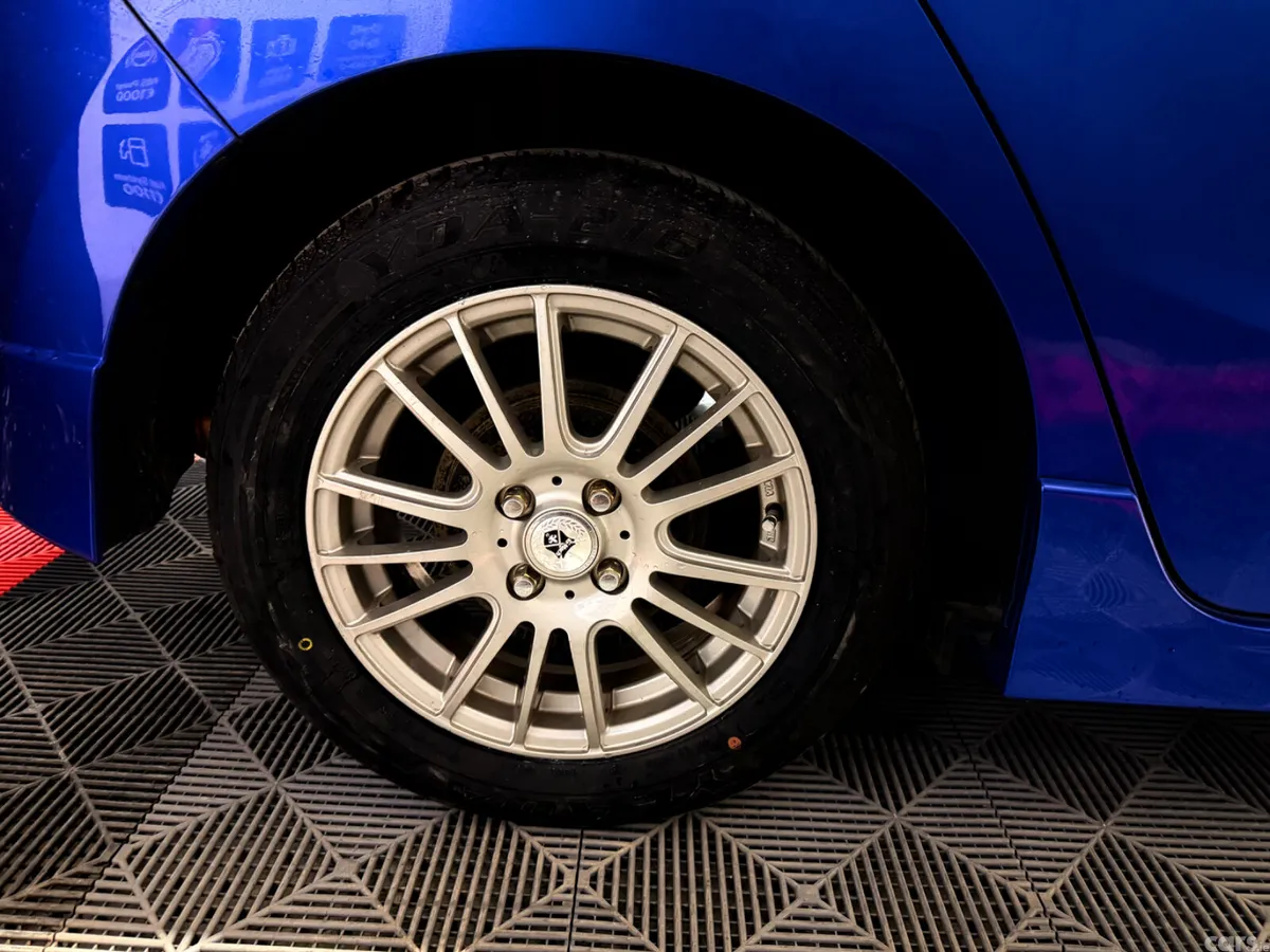 Honda Fit Hatchback, Petrol Hybrid, 2014, Blue