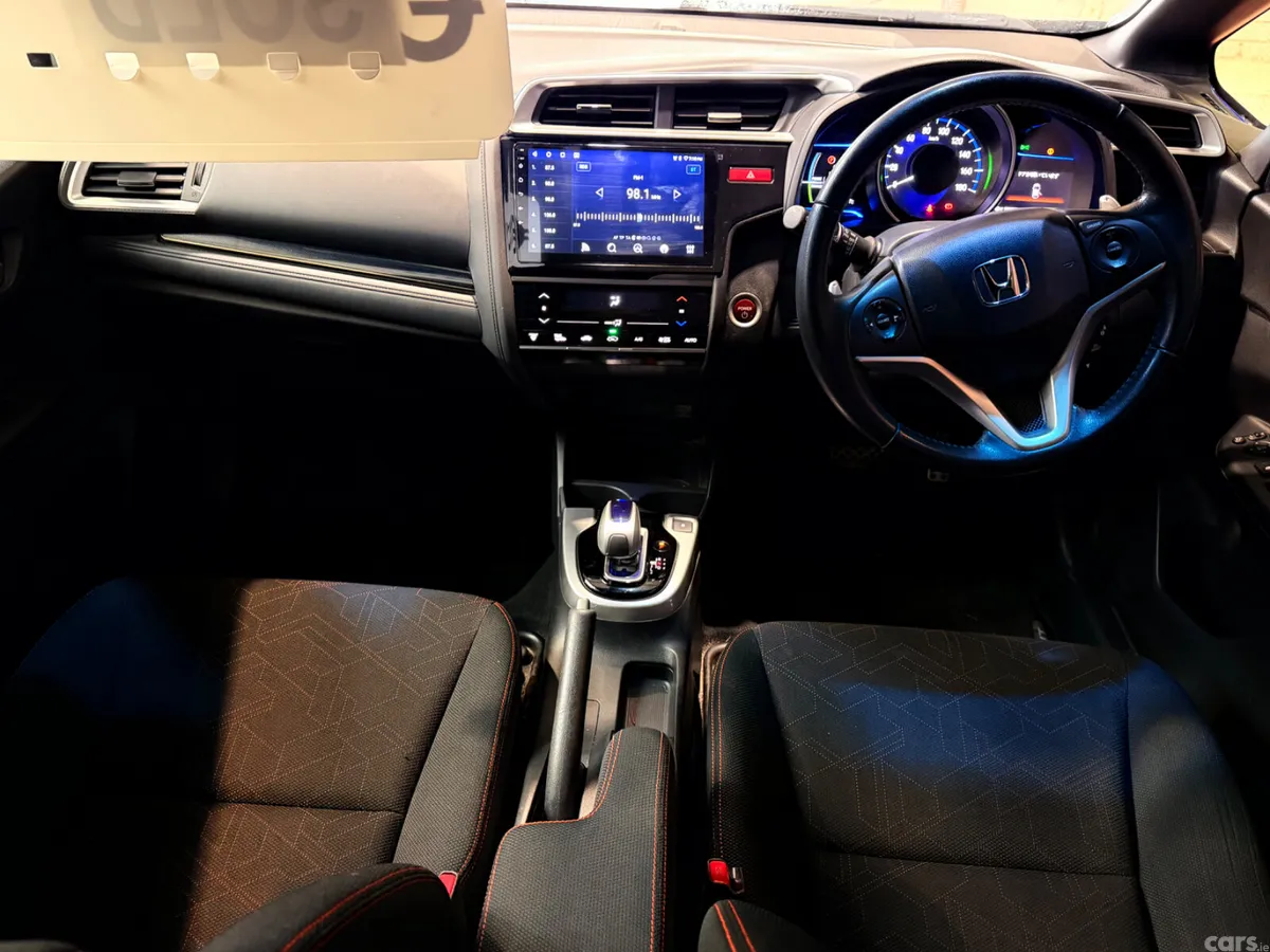 Honda Fit Hatchback, Petrol Hybrid, 2014, Blue