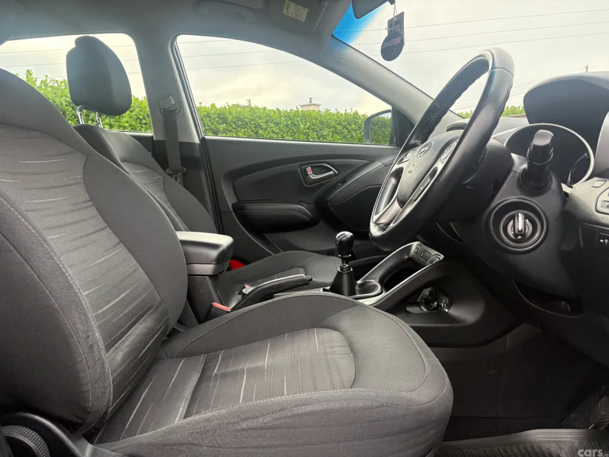 Hyundai ix35 SUV, Diesel, 2015, Brown