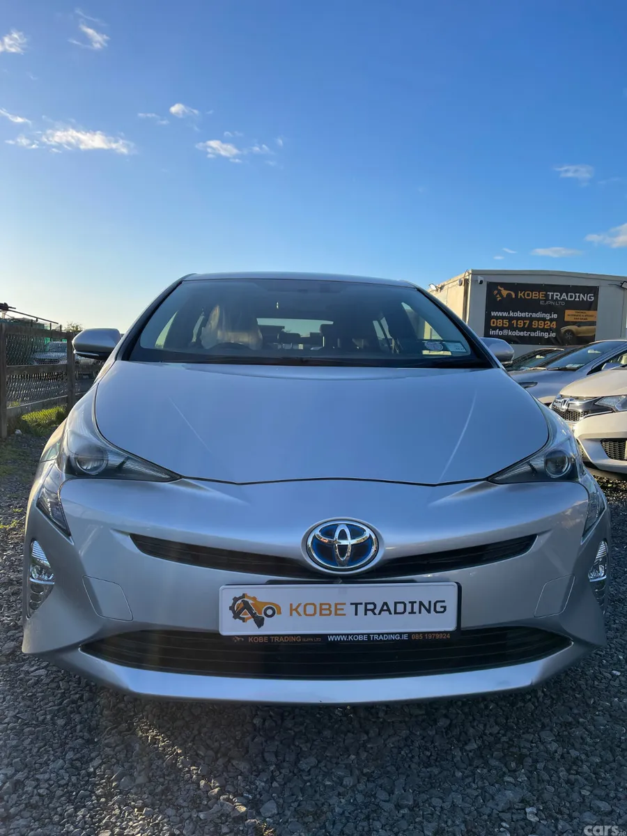 Toyota Prius Hatchback, Petrol Hybrid, 2017, Silver