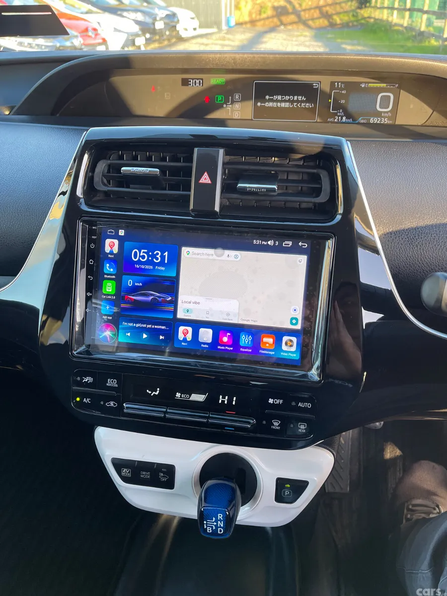 Toyota Prius Hatchback, Petrol Hybrid, 2017, Silver