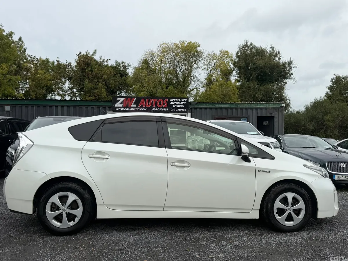 Toyota Prius Hatchback, Petrol Hybrid, 2014, White
