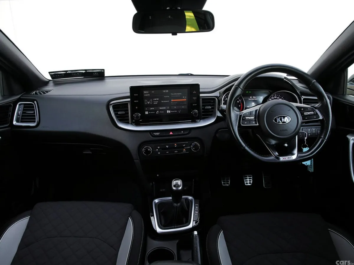 Kia Ceed Hatchback, Petrol, 2020, Black