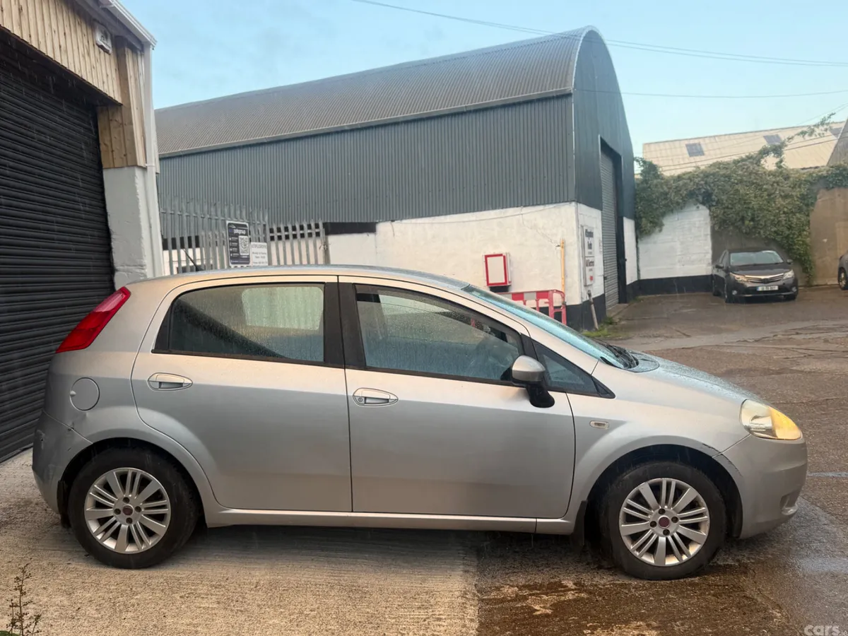 Fiat Punto Hatchback, Petrol, 2009, Grey