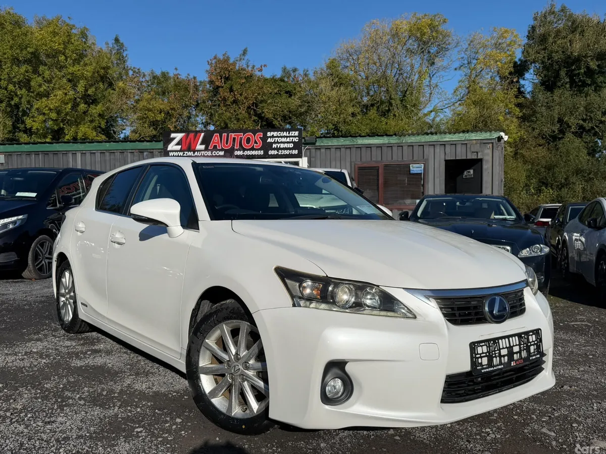 Lexus CT Hatchback, Petrol Hybrid, 2011, White