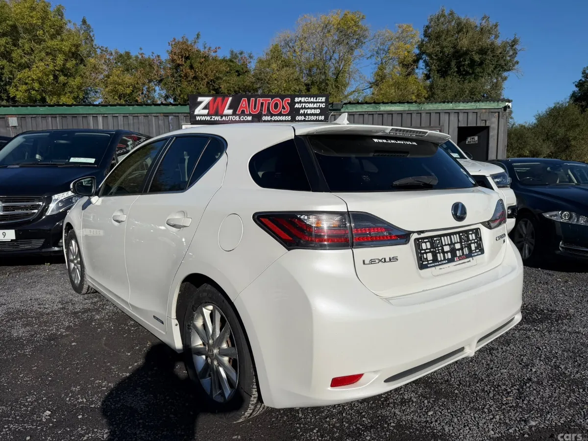 Lexus CT Hatchback, Petrol Hybrid, 2011, White