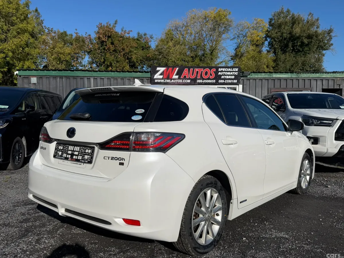 Lexus CT Hatchback, Petrol Hybrid, 2011, White