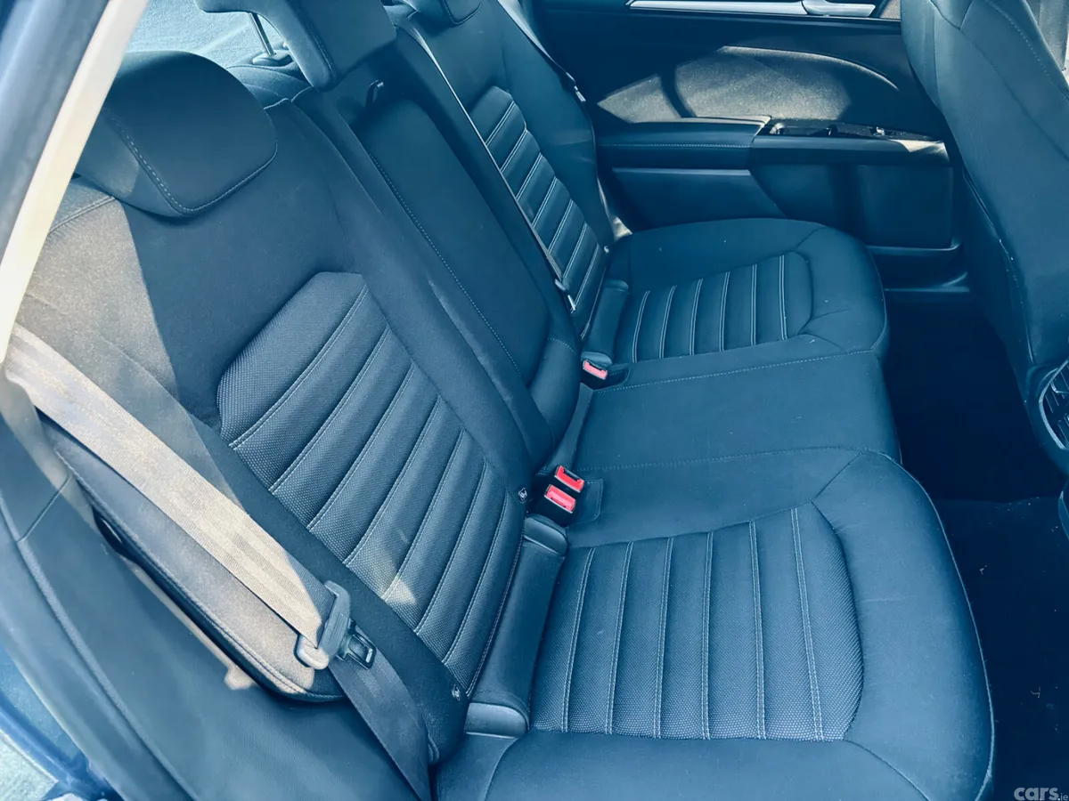 Ford Mondeo Hatchback, Diesel, 2019, Blue