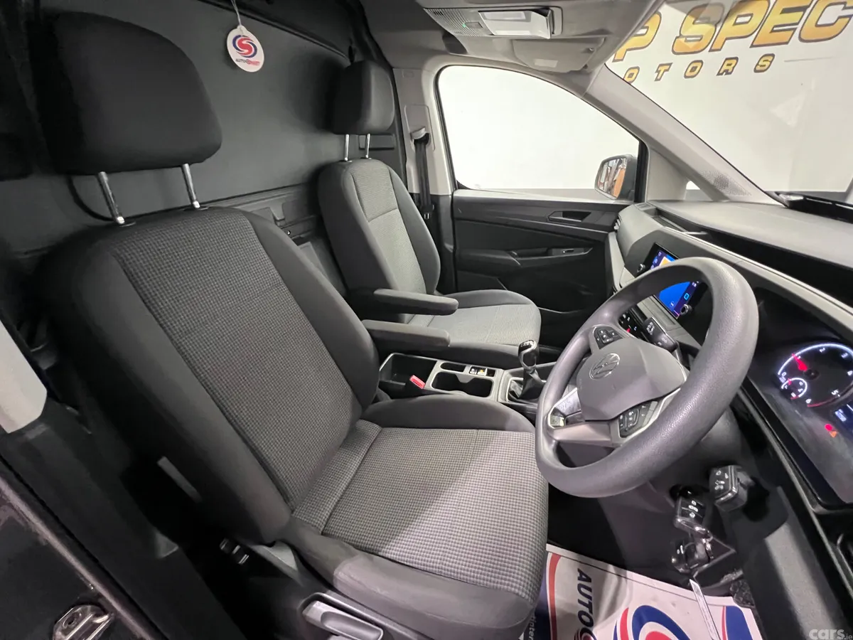 Volkswagen Caddy MPV, Diesel, 2023, Grey