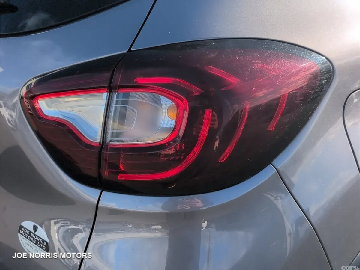 Renault Captur Hatchback, Diesel, 2019, Grey