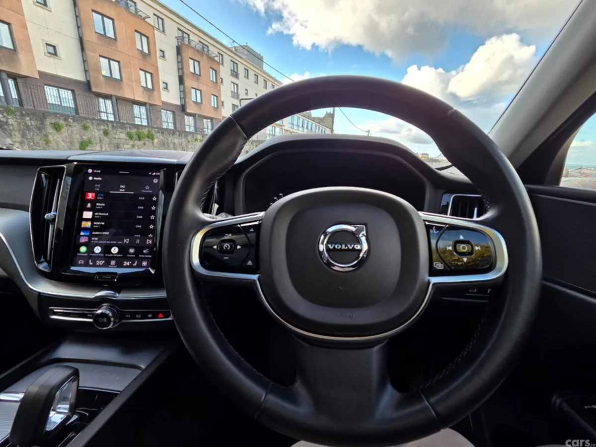 Volvo XC60 SUV, Petrol Plug-in Hybrid, 2023, Grey