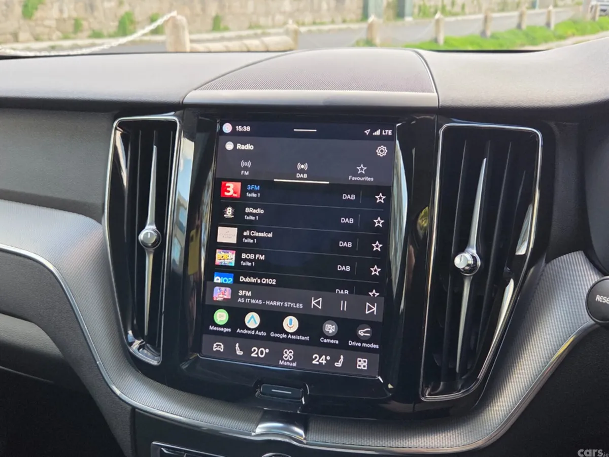 Volvo XC60 SUV, Petrol Plug-in Hybrid, 2023, Grey