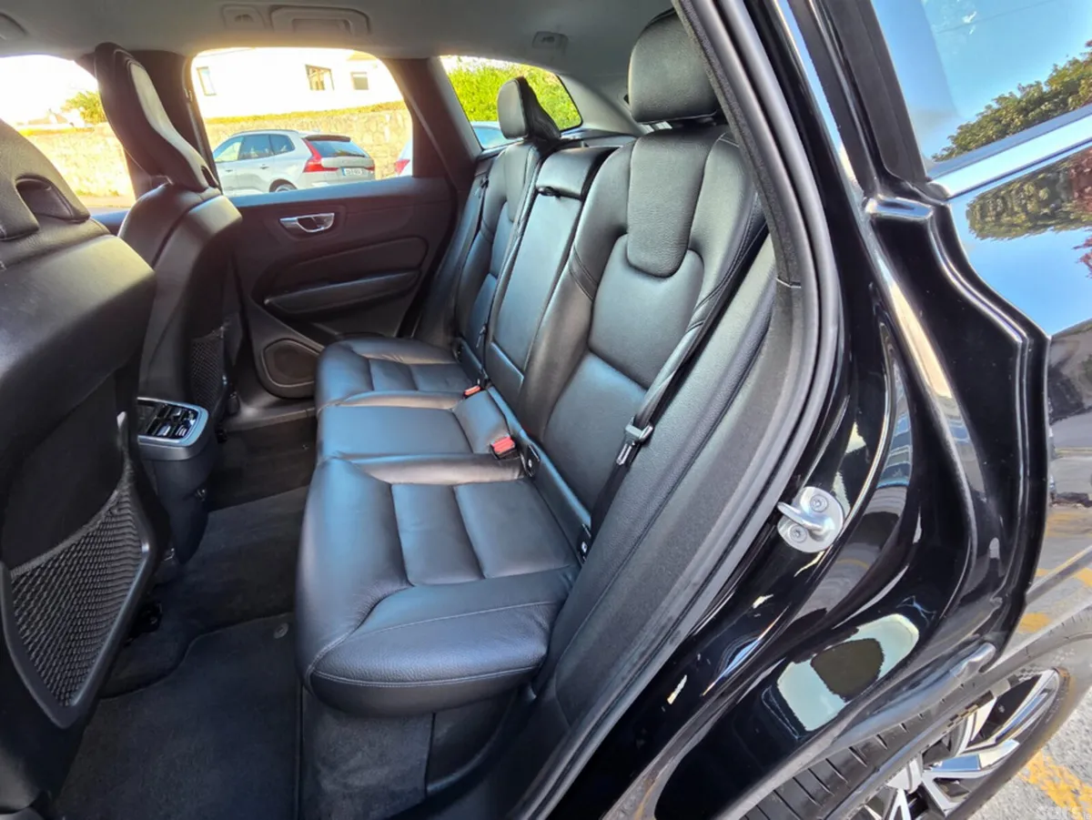 Volvo XC60 SUV, Diesel, 2023, Black