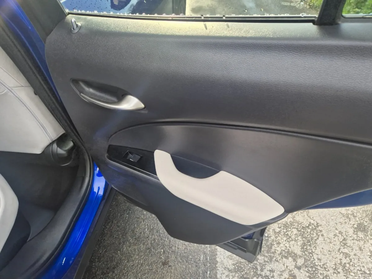 Lexus UX Estate, Petrol Hybrid, 2023, Blue