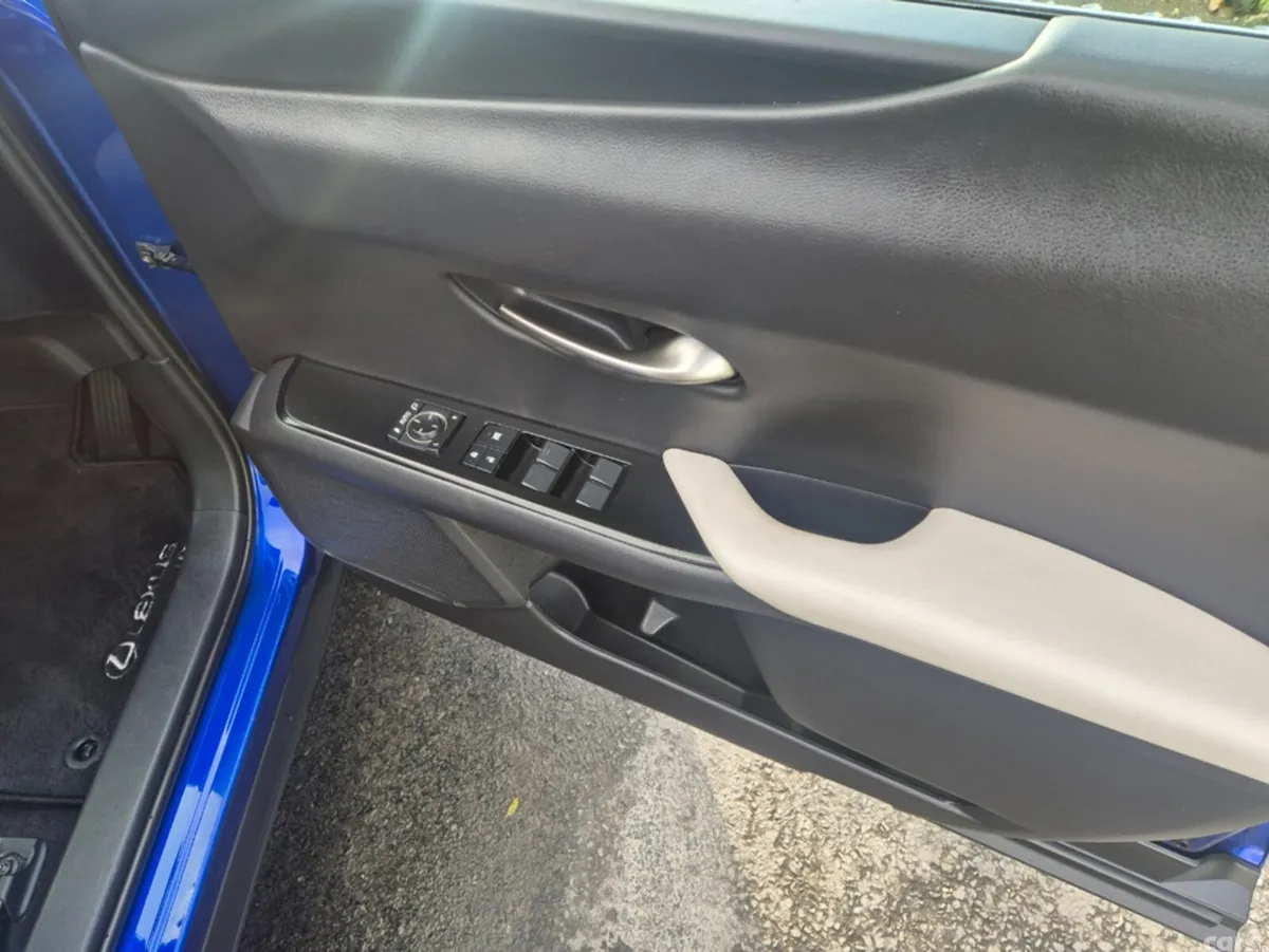 Lexus UX Estate, Petrol Hybrid, 2023, Blue