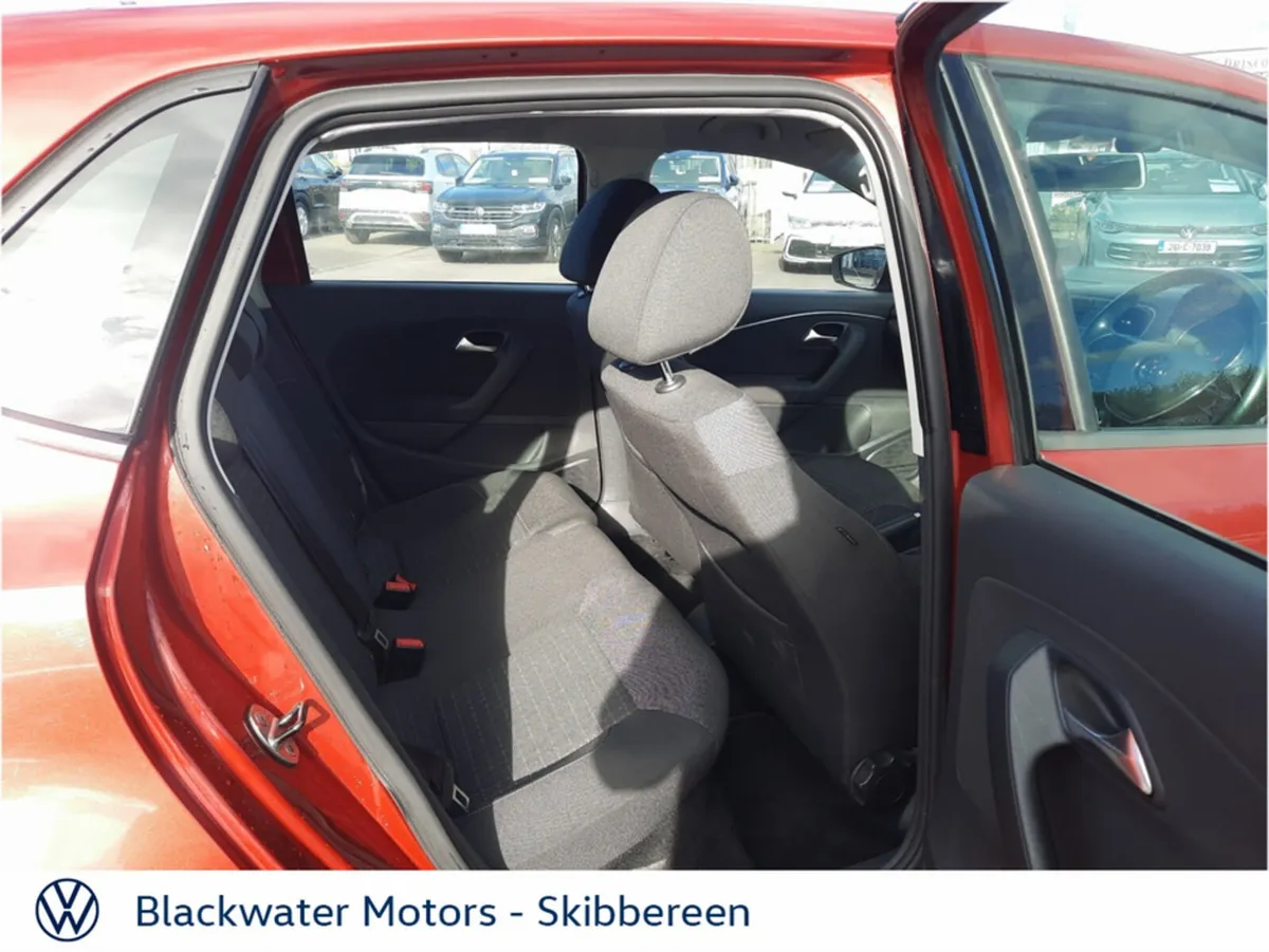 Volkswagen Polo Hatchback, Petrol, 2016, 