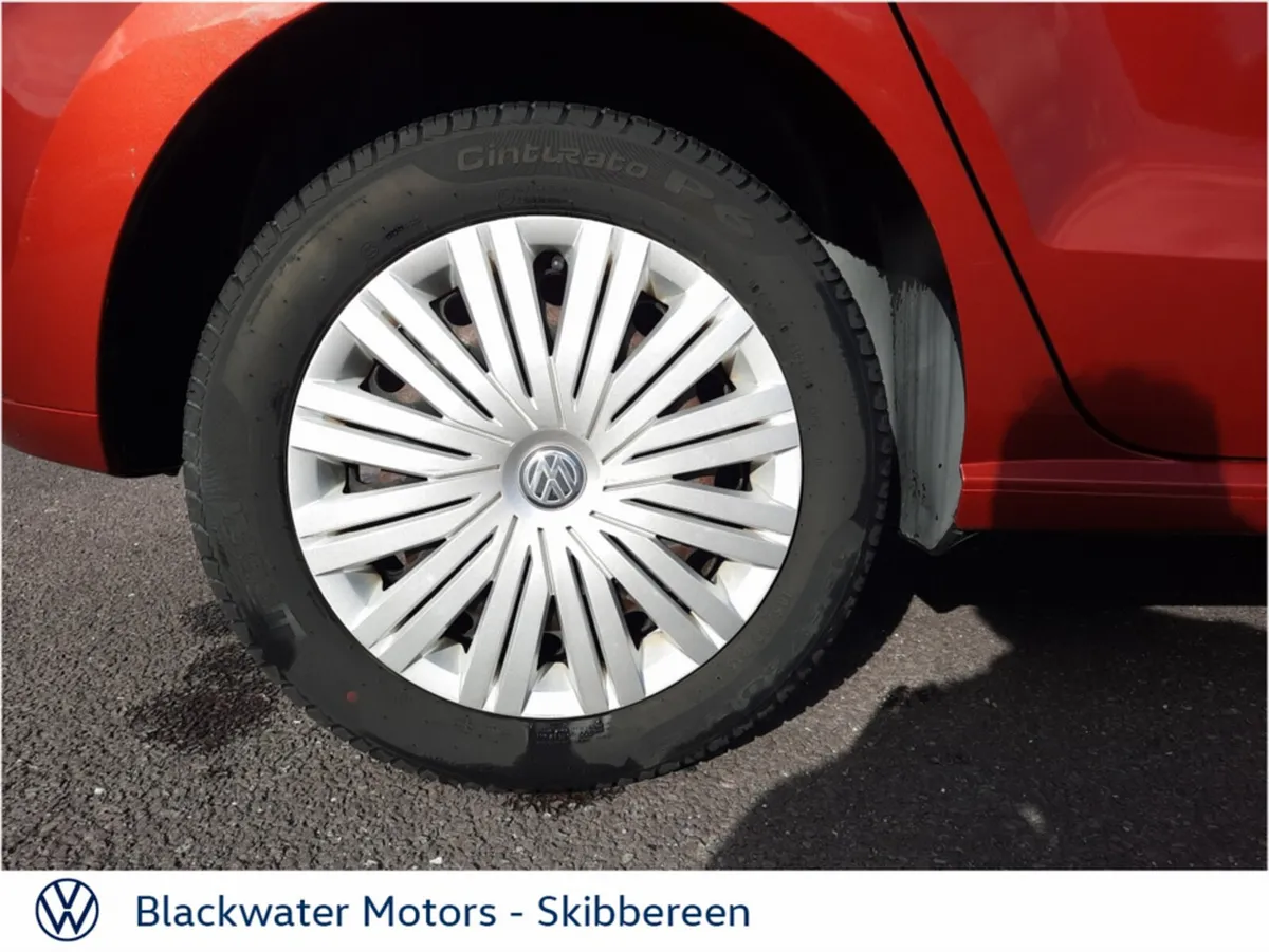 Volkswagen Polo Hatchback, Petrol, 2016, 