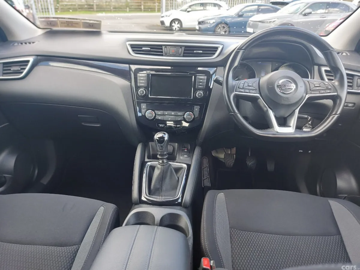 Nissan Qashqai MPV, Petrol, 2020, Grey