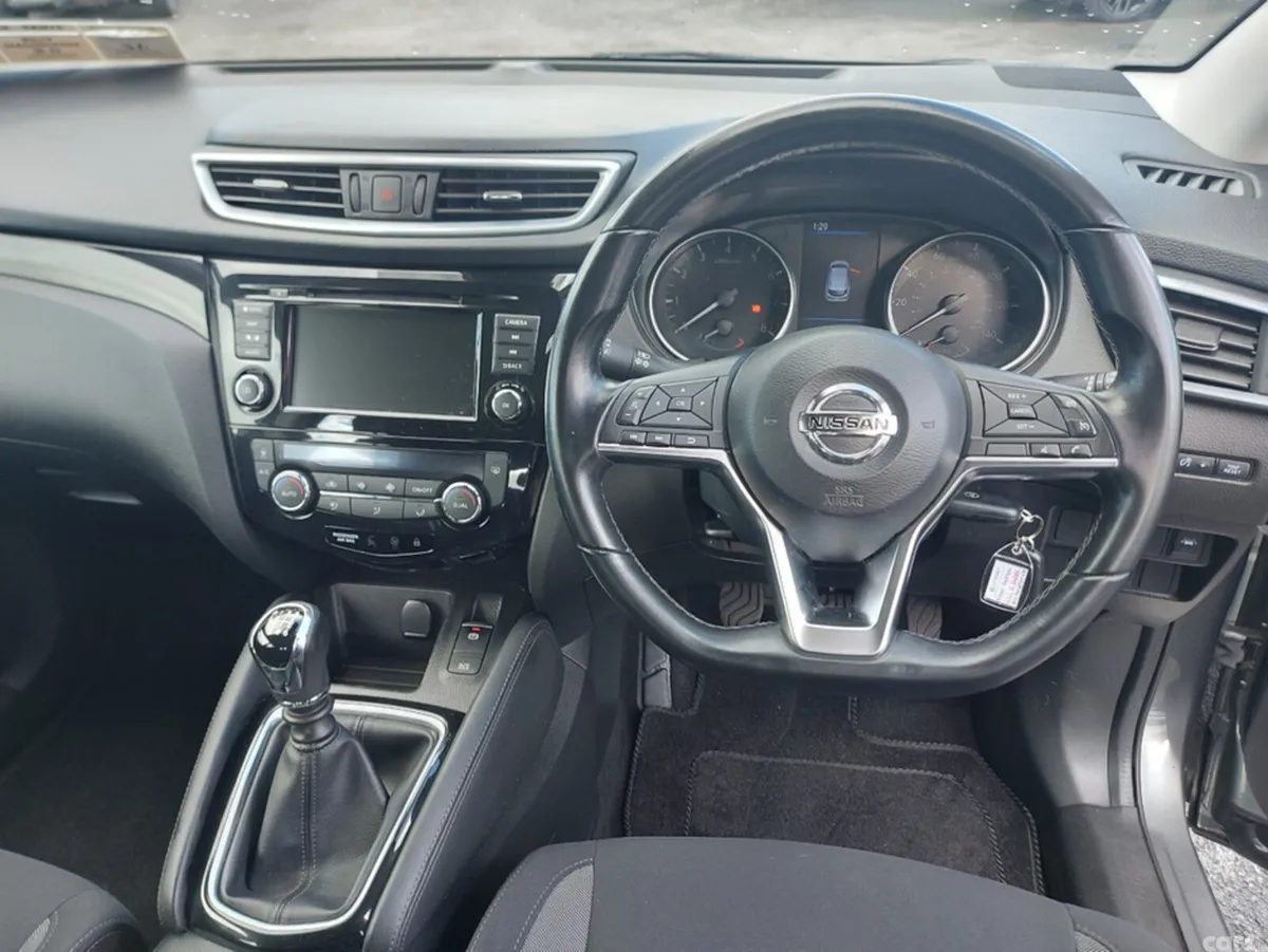 Nissan Qashqai MPV, Petrol, 2020, Grey