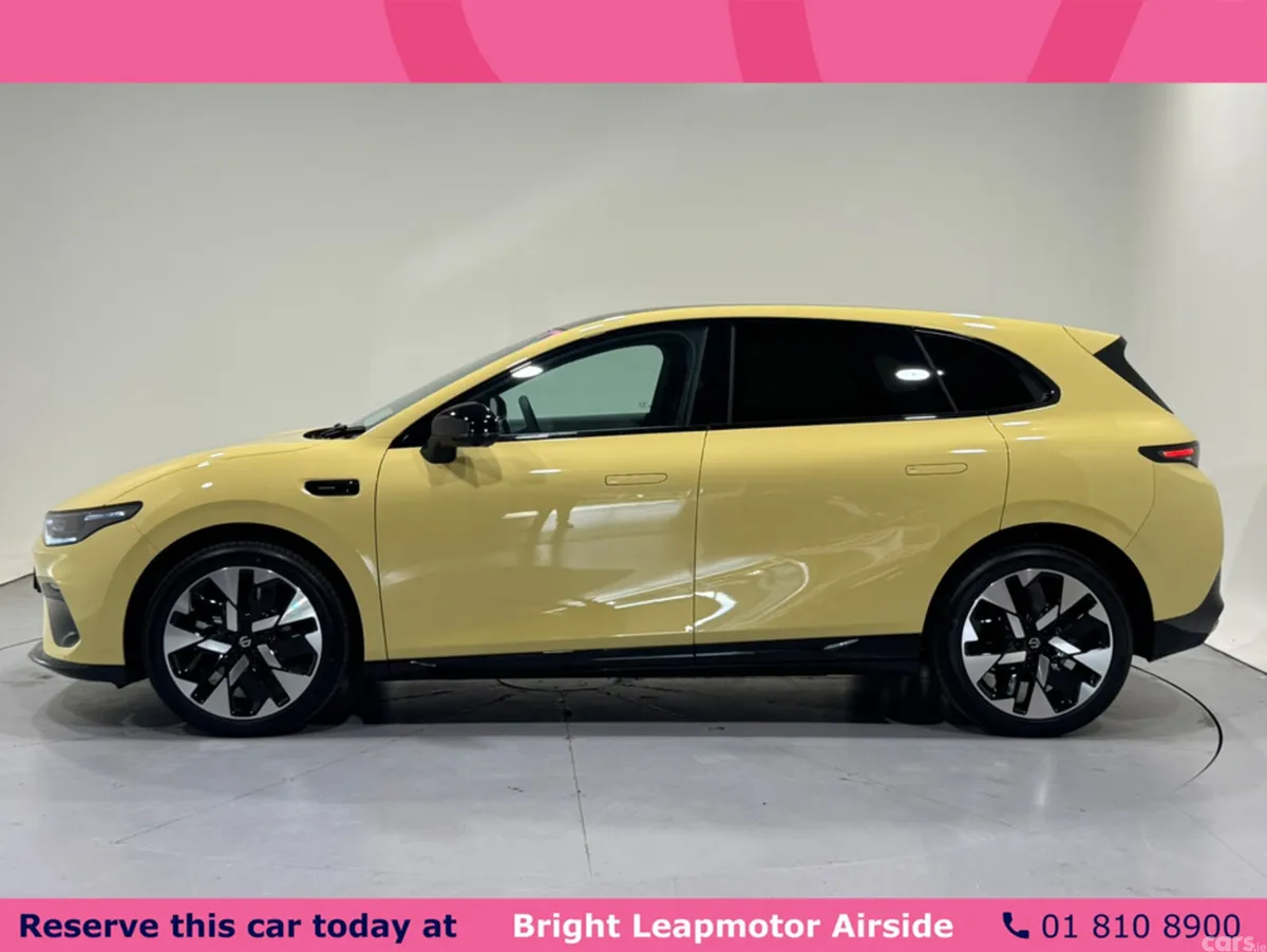 Leapmotor B05 Hatchback, Electric, 2027, Yellow