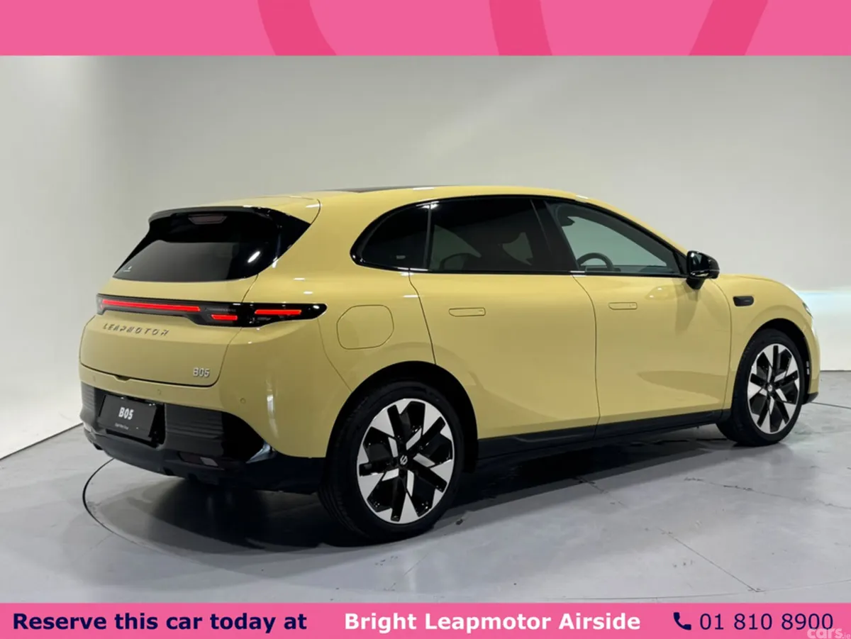 Leapmotor B05 Hatchback, Electric, 2027, Yellow