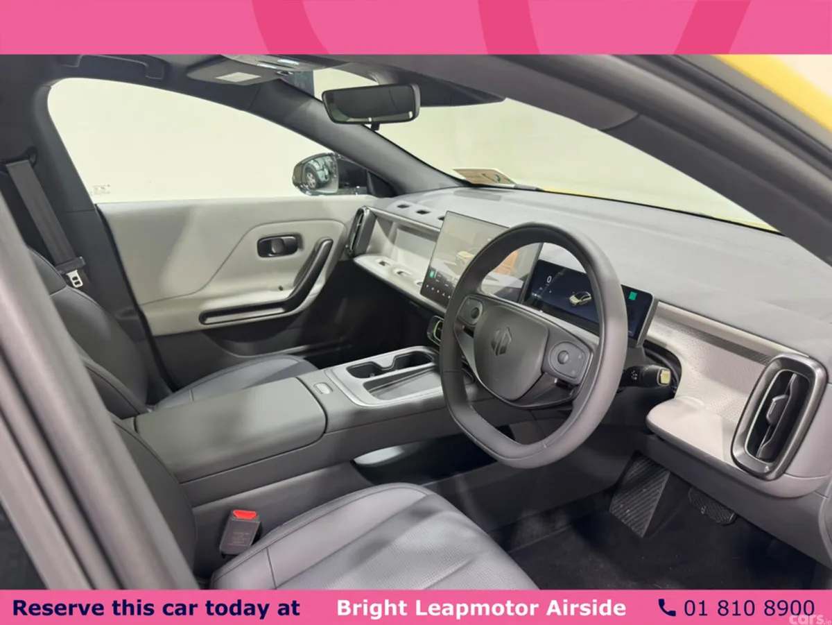 Leapmotor B05 Hatchback, Electric, 2027, Yellow