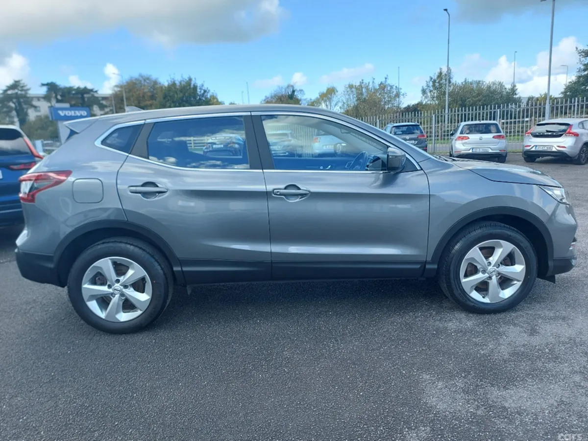 Nissan Qashqai MPV, Petrol, 2020, Grey
