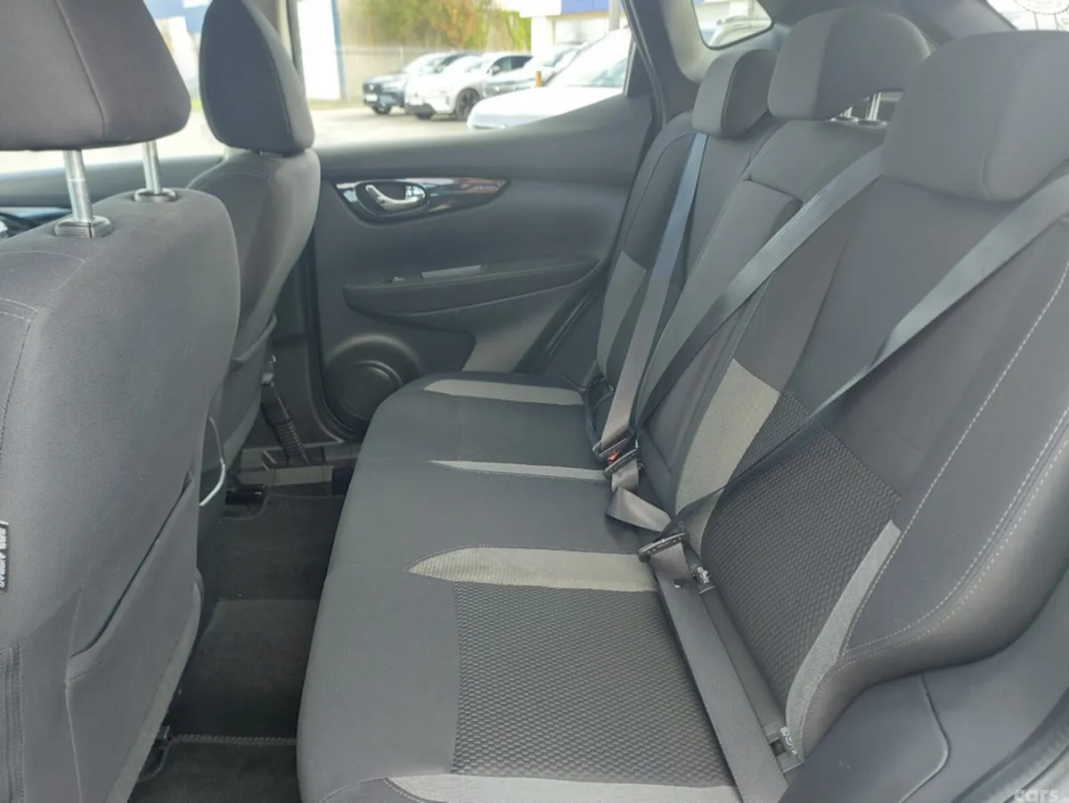 Nissan Qashqai MPV, Petrol, 2020, Grey