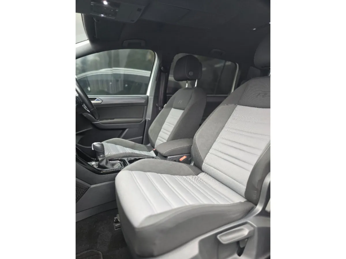 Volkswagen Touran MPV, Petrol, 2017, White