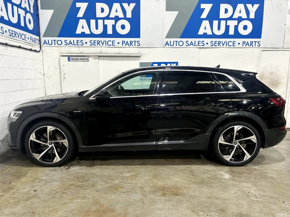 Audi e-tron SUV, Electric, 2022, Black