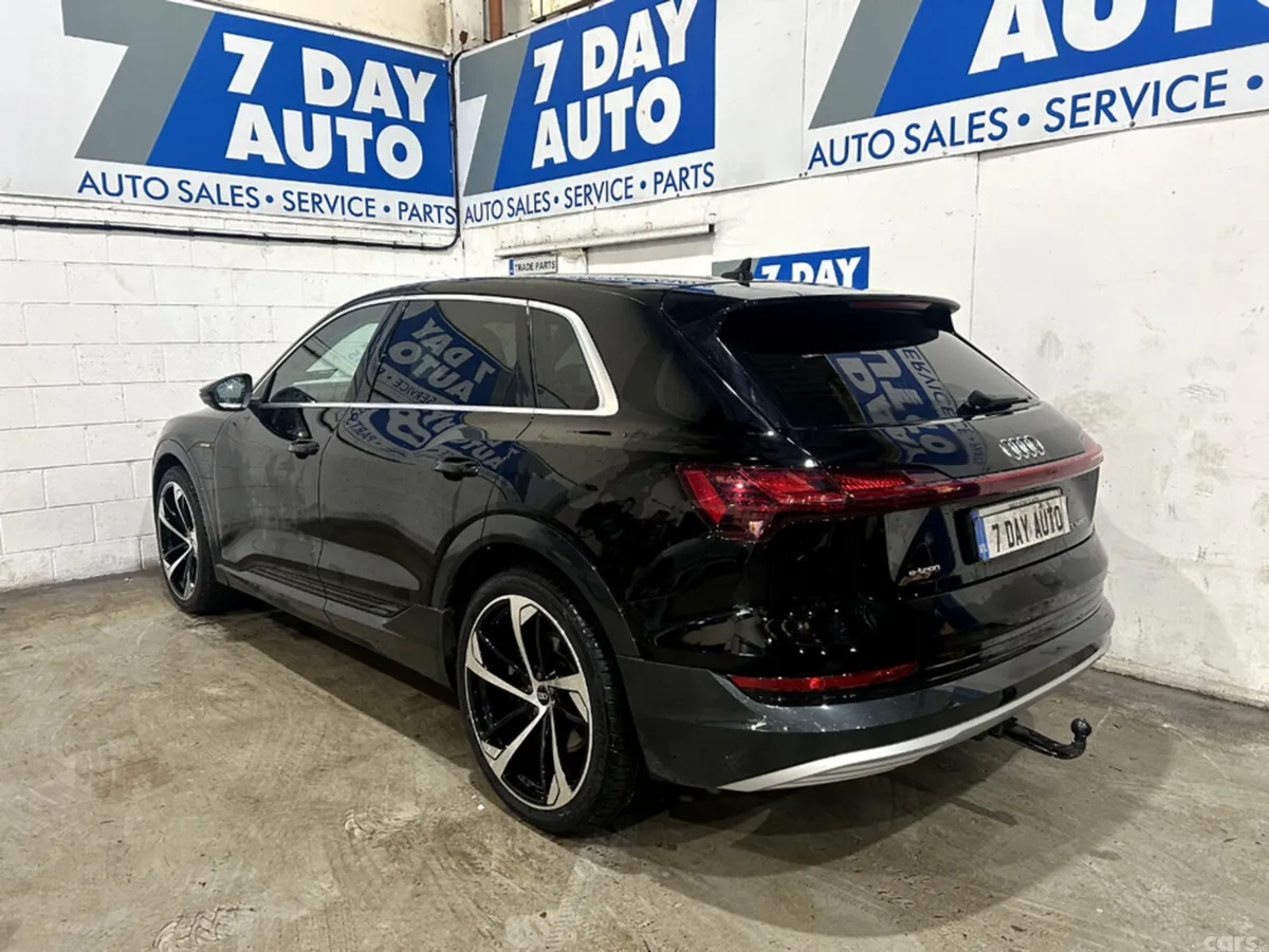 Audi e-tron SUV, Electric, 2022, Black