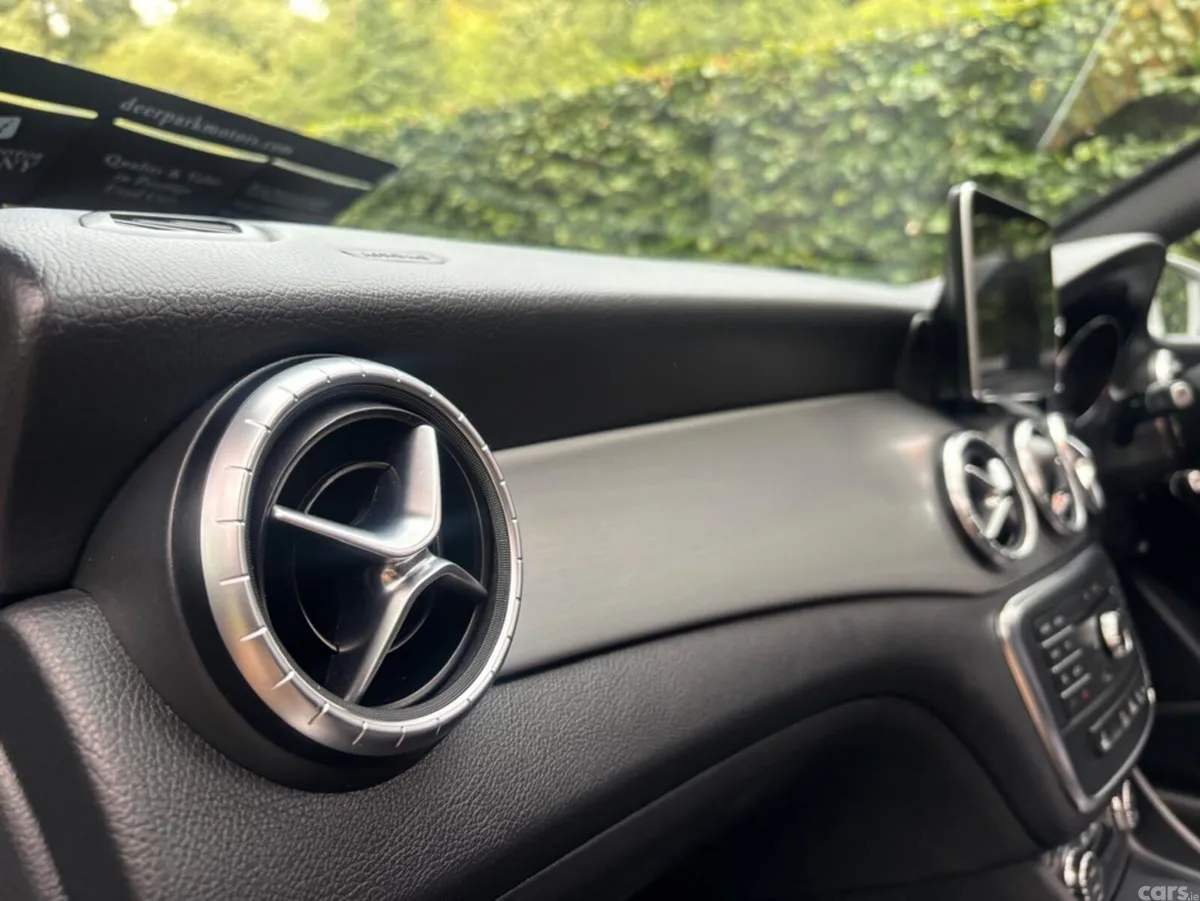 Mercedes-Benz CLA Estate, Petrol, 2015, Silver