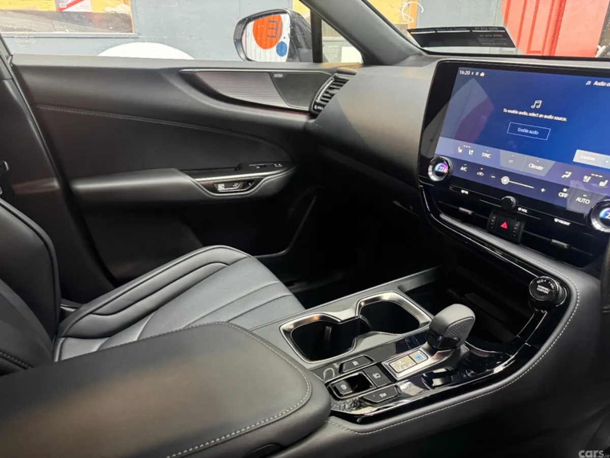 Lexus NX SUV, Petrol Hybrid, 2023, White