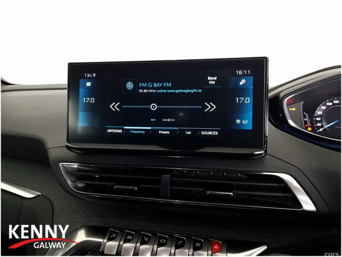 Peugeot 3008 MPV, Diesel, 2023, Blue