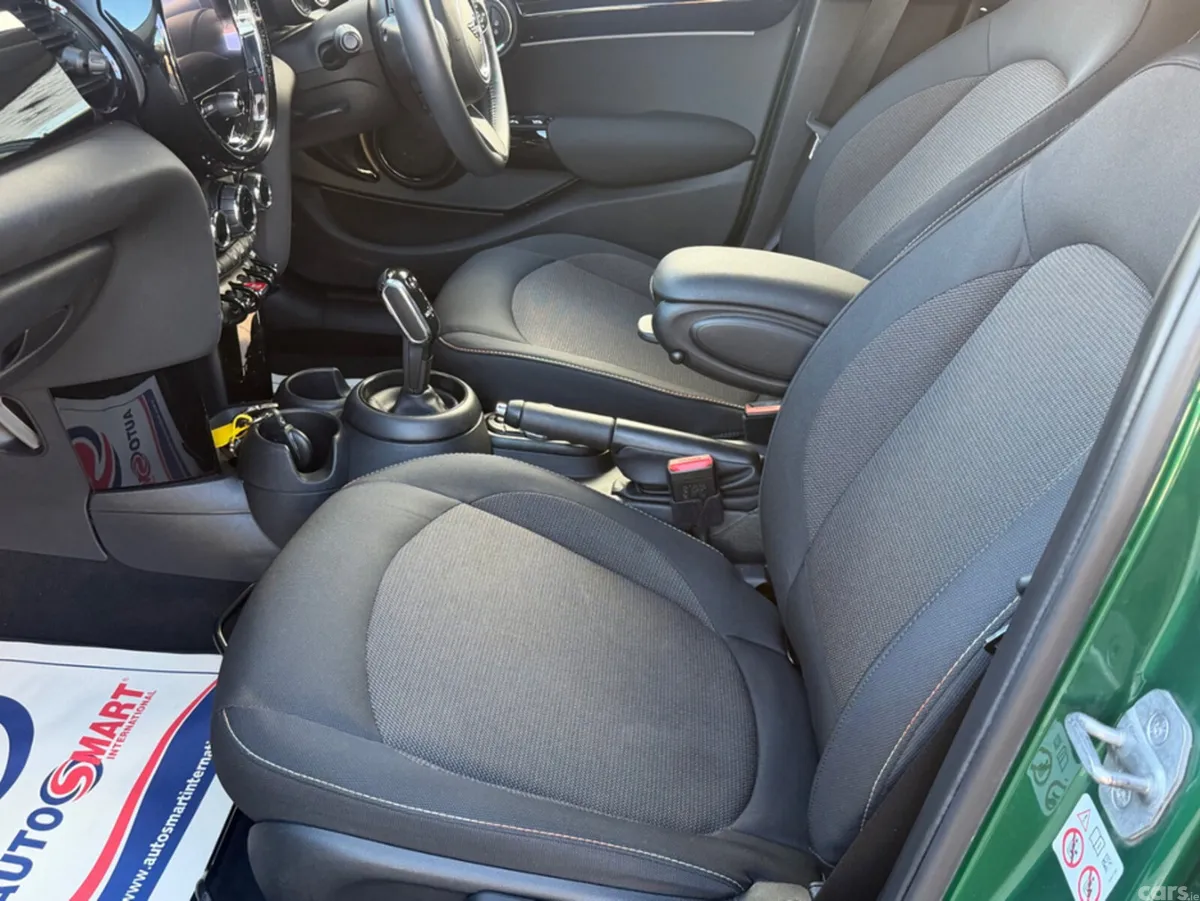 Mini Cooper Estate, Petrol, 2022, Green