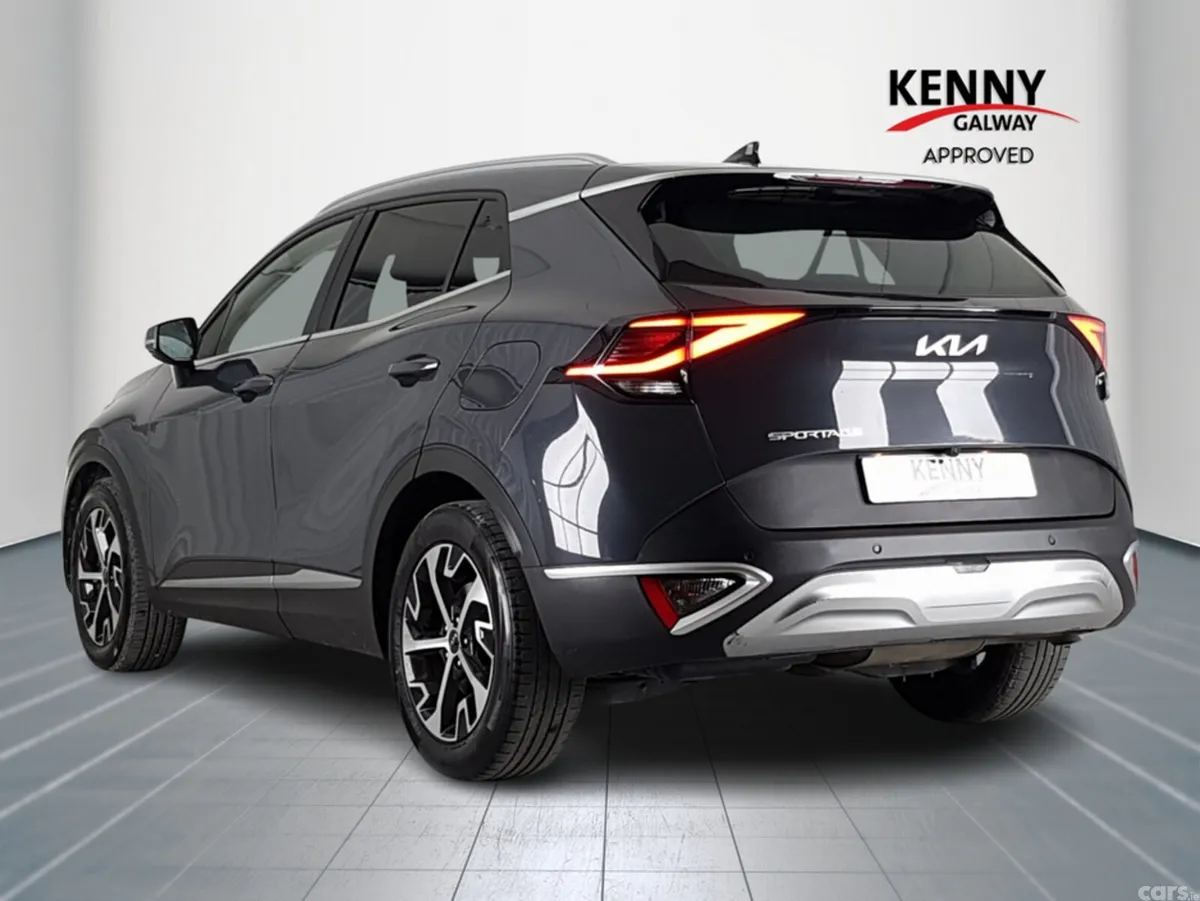 Kia Sportage MPV, Diesel, 2023, Grey