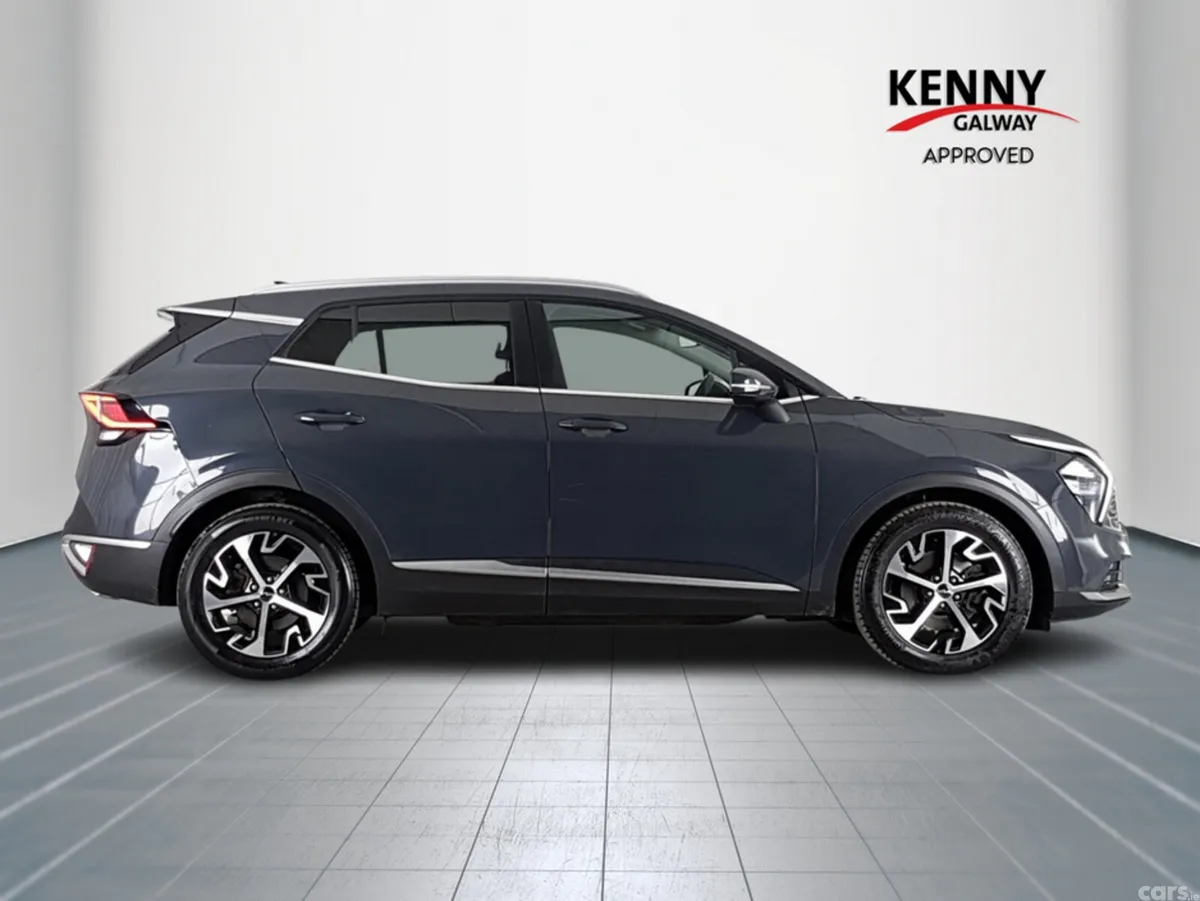 Kia Sportage MPV, Diesel, 2023, Grey