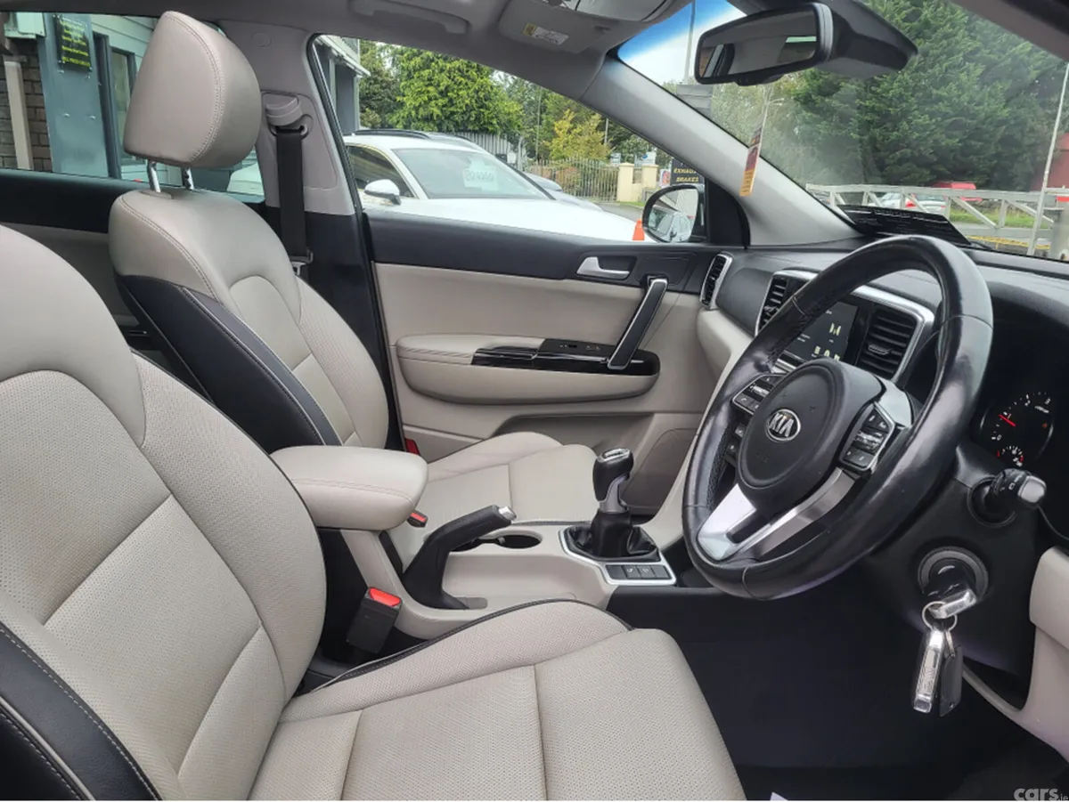 Kia Sportage MPV, Diesel Hybrid, 2020, Grey