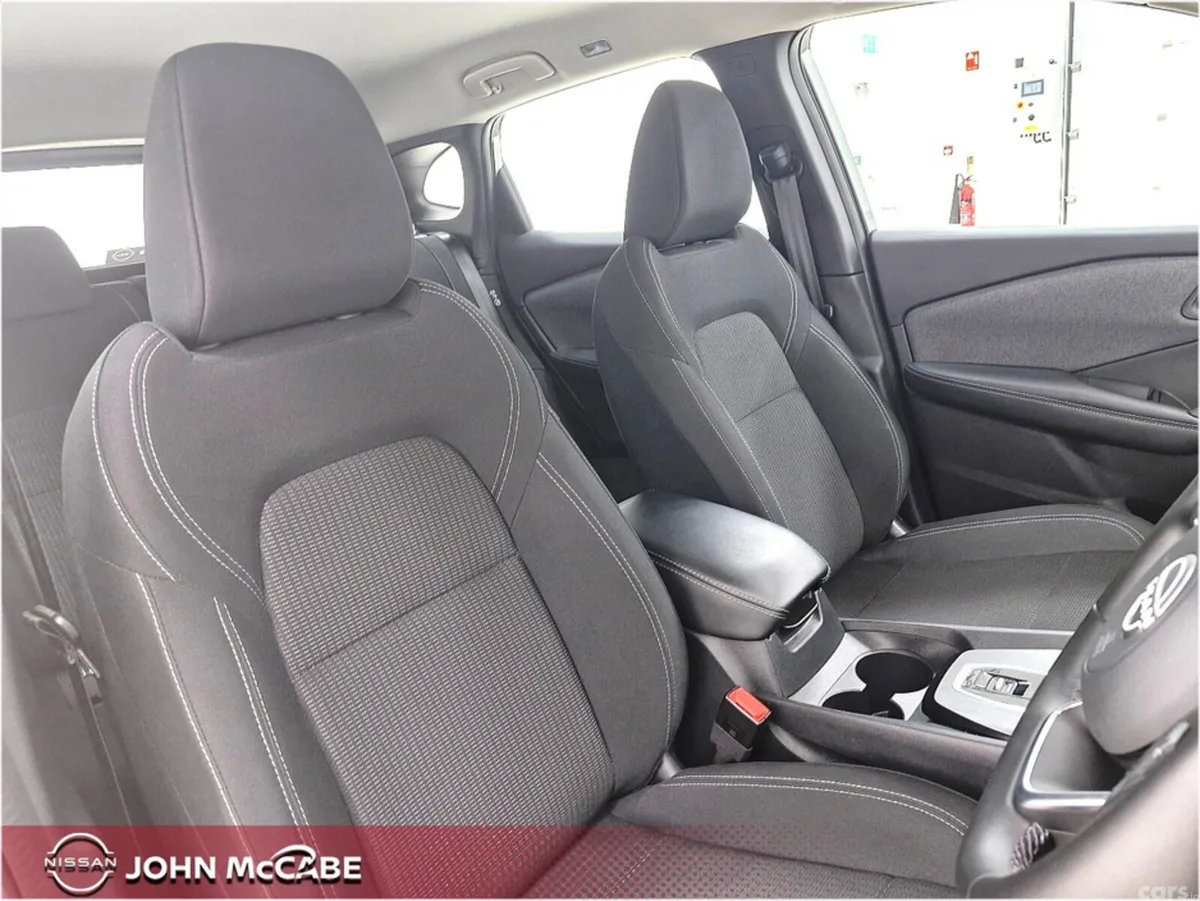 Nissan Qashqai MPV, Petrol Hybrid, 2025, Grey