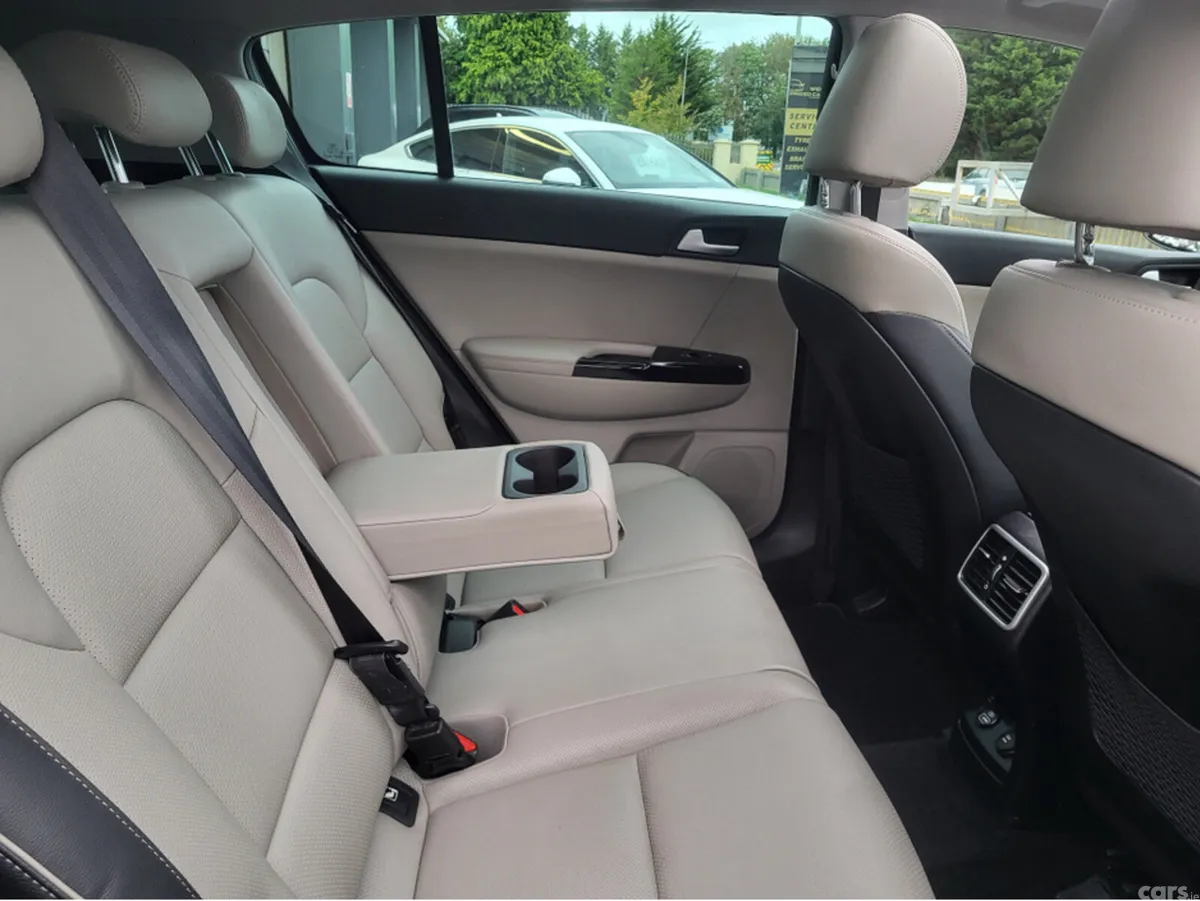 Kia Sportage MPV, Diesel Hybrid, 2020, Grey