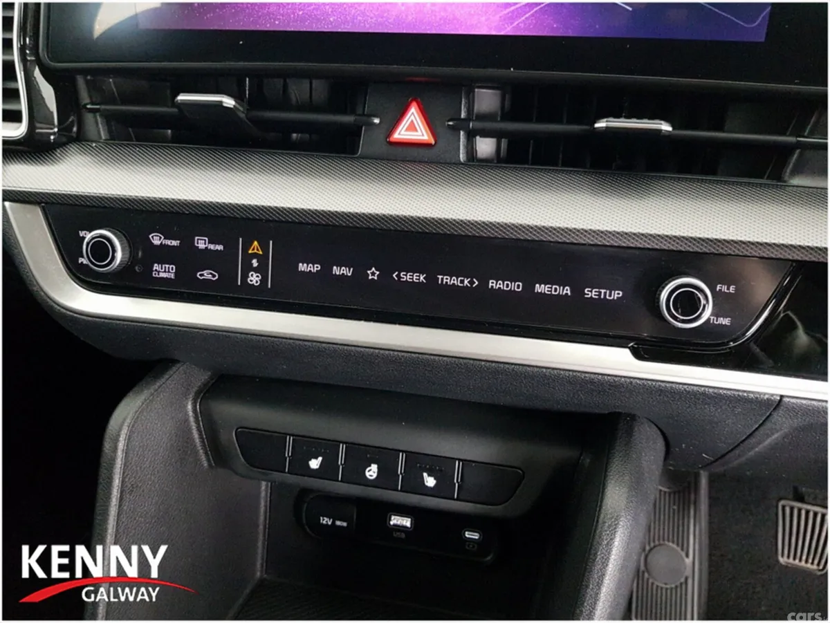 Kia Sportage MPV, Diesel, 2023, Grey