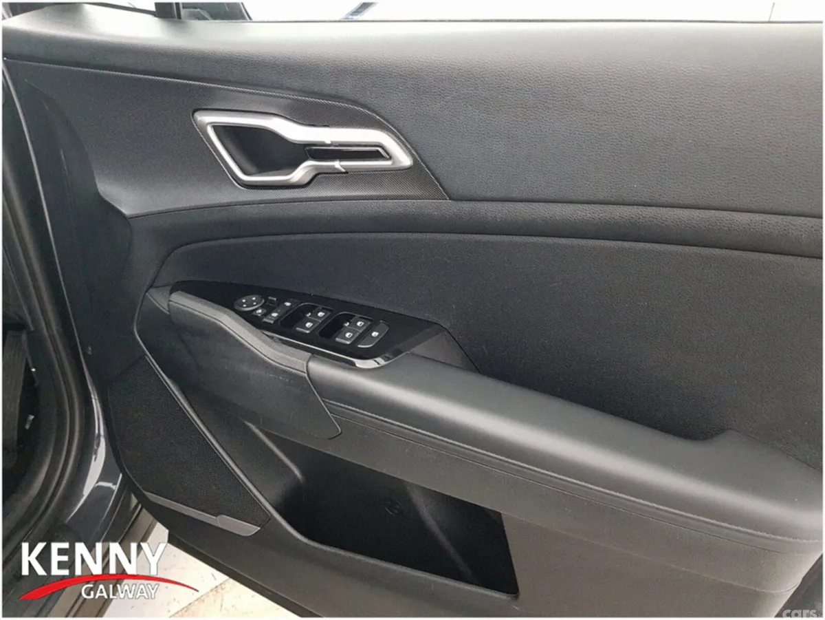 Kia Sportage MPV, Diesel, 2023, Grey