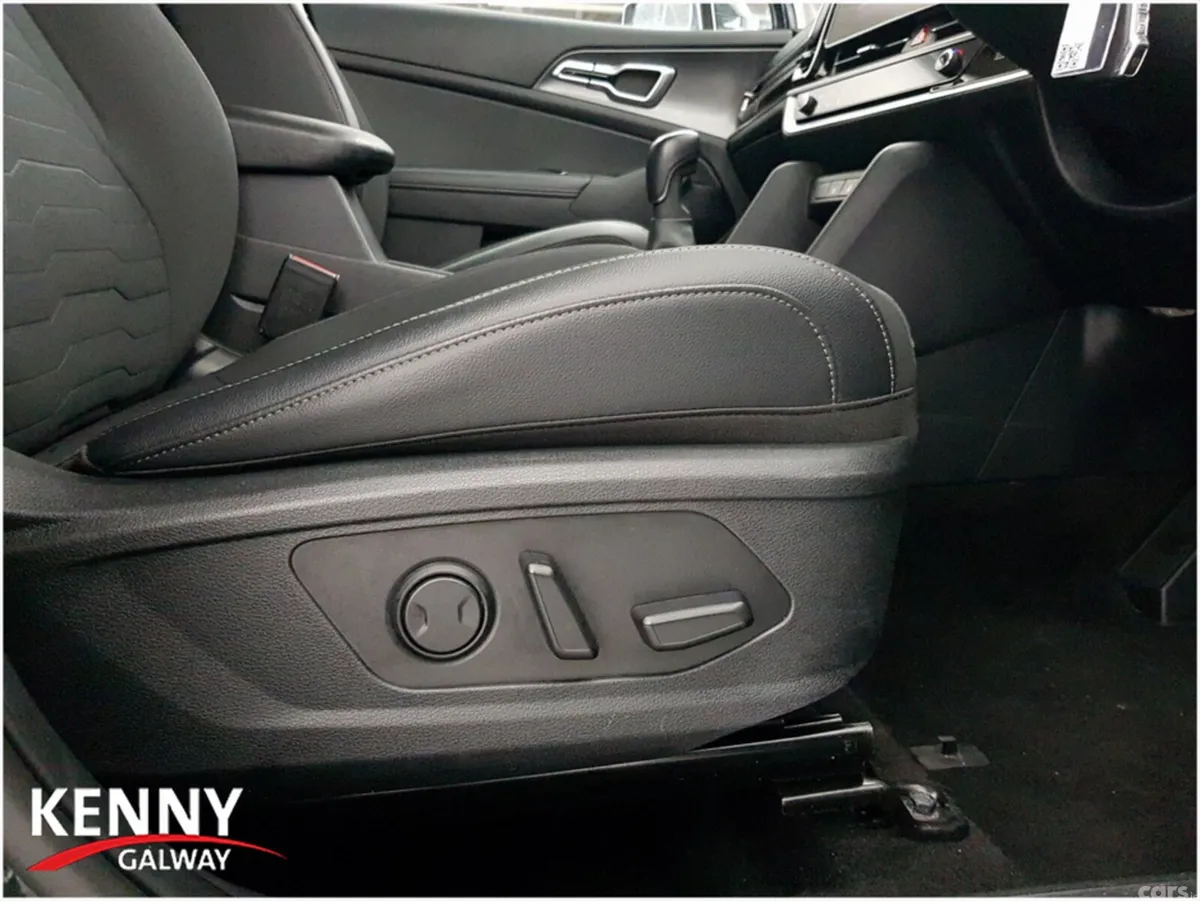 Kia Sportage MPV, Diesel, 2023, Black