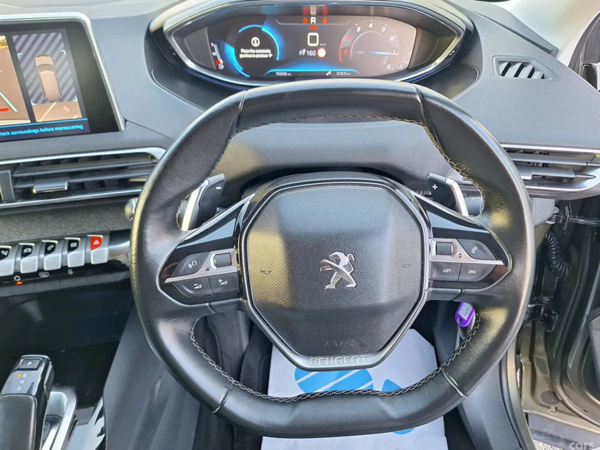Peugeot 5008 MPV, Petrol, 2018, Grey