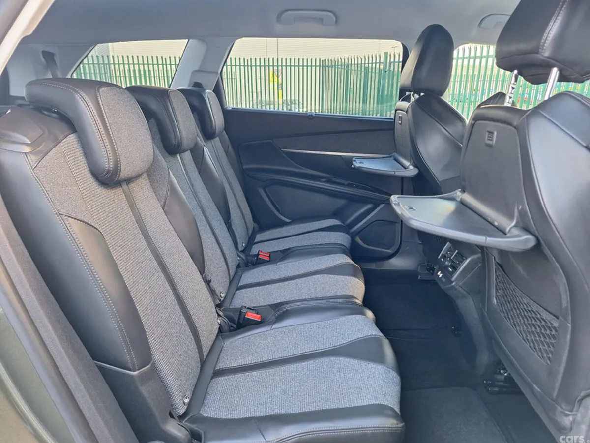 Peugeot 5008 MPV, Petrol, 2018, Grey
