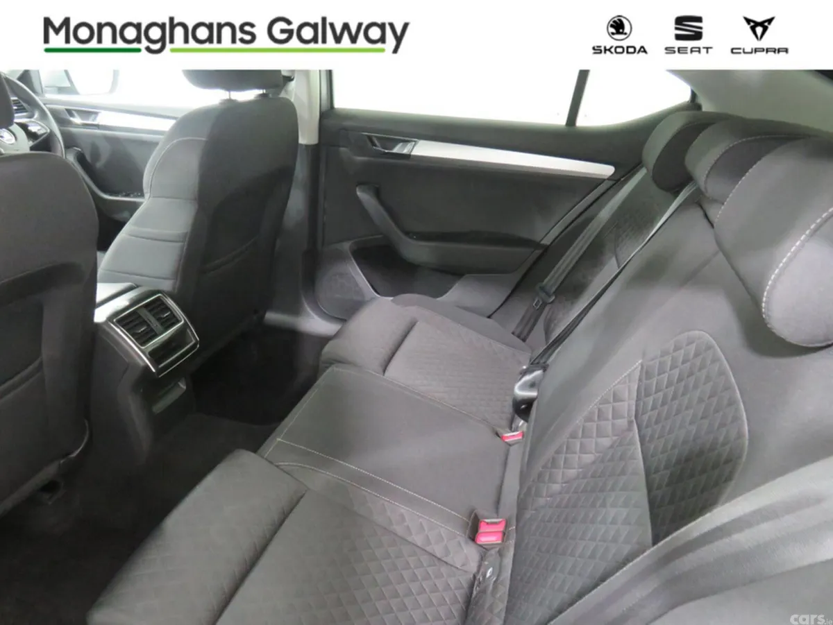 Skoda Superb Saloon, Diesel, 2024, Grey