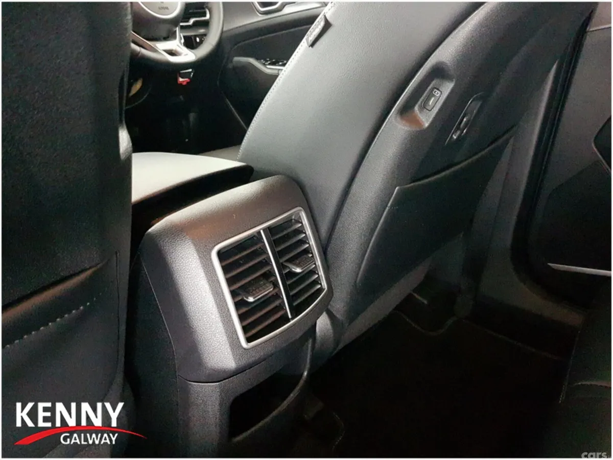 Kia Sportage MPV, Diesel, 2025, Grey