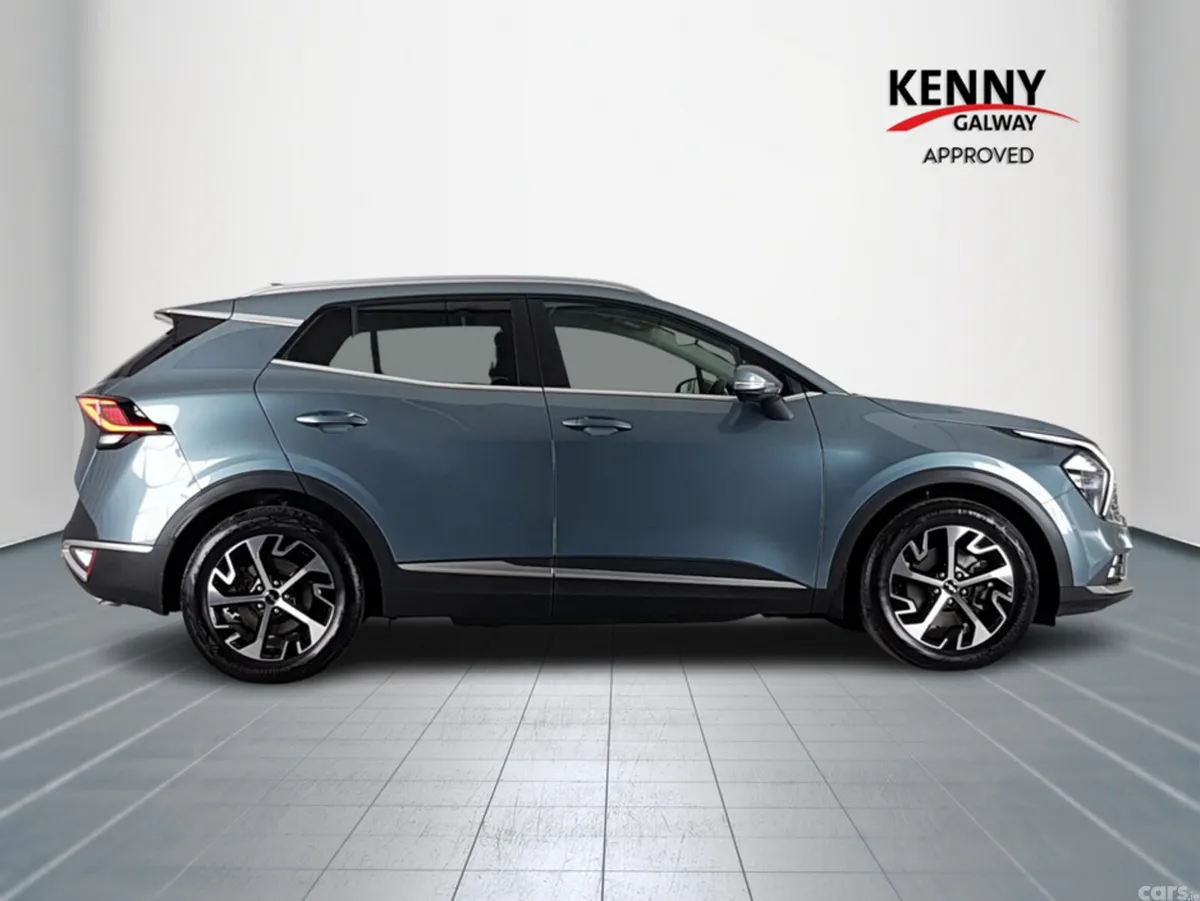 Kia Sportage MPV, Diesel, 2025, Grey