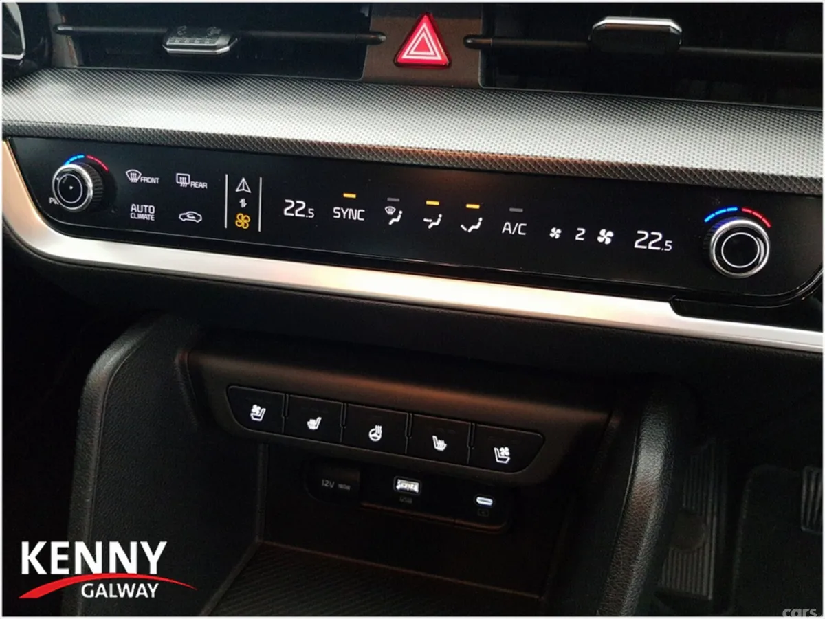 Kia Sportage MPV, Diesel, 2025, Grey
